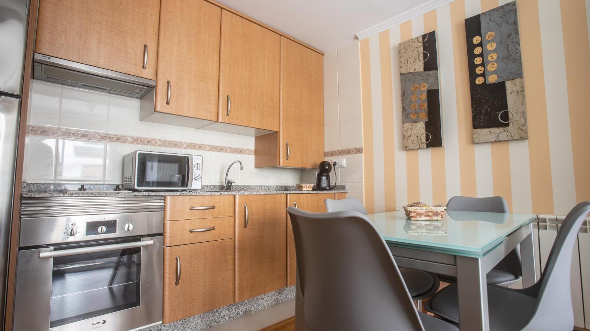 Apartamento En El Centro Con Plaza De Garaje A Guarda Bagian luar foto